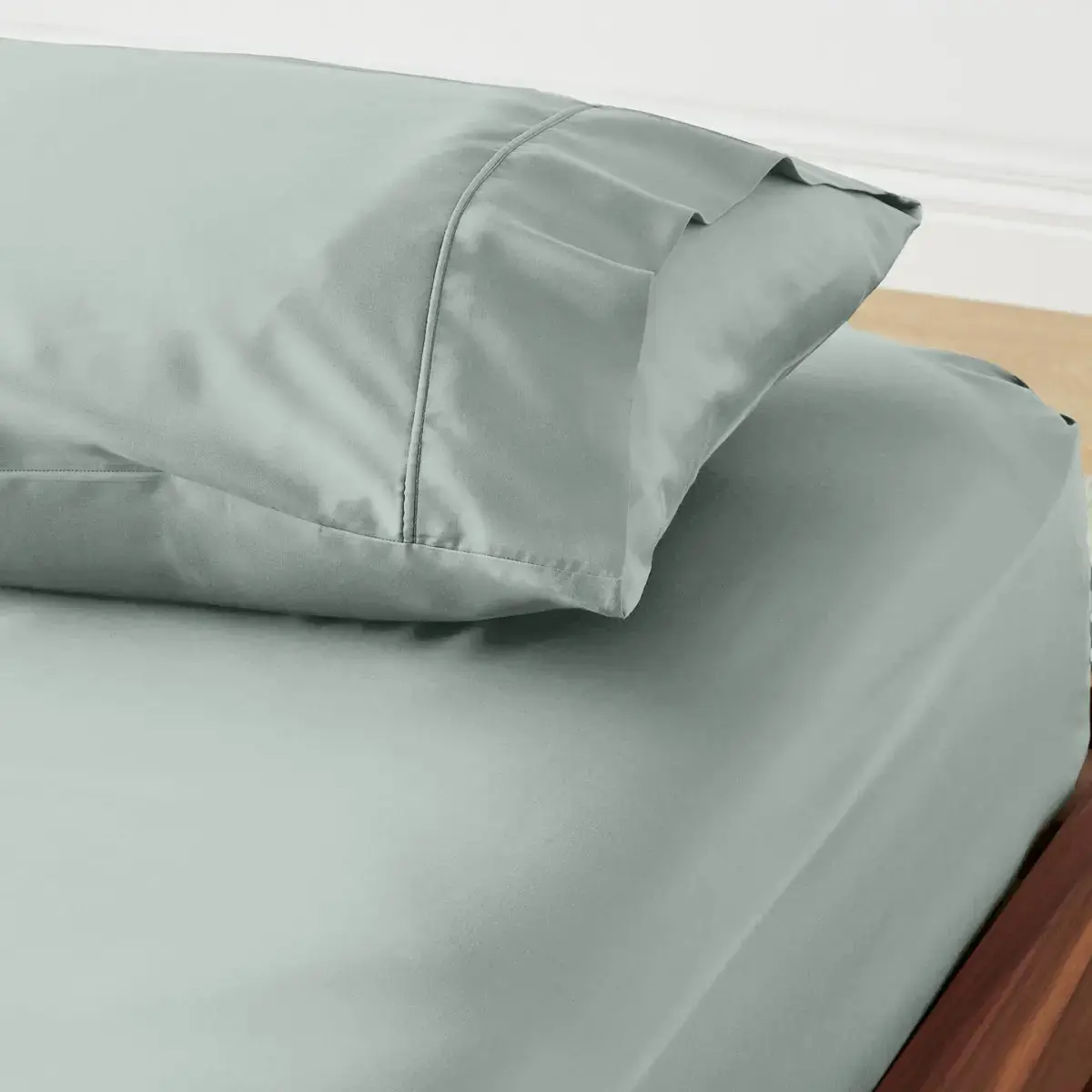 Signature Bamboo Fitted Sheet - Image 3